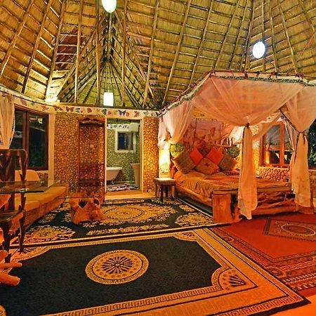 Malakai Eco Lodge Kajansi エクステリア 写真