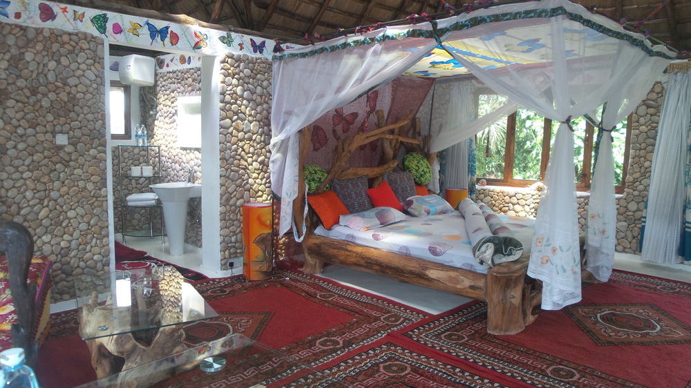 Malakai Eco Lodge Kajansi エクステリア 写真