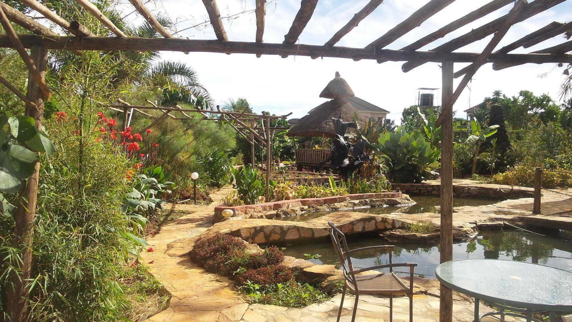Malakai Eco Lodge Kajansi エクステリア 写真