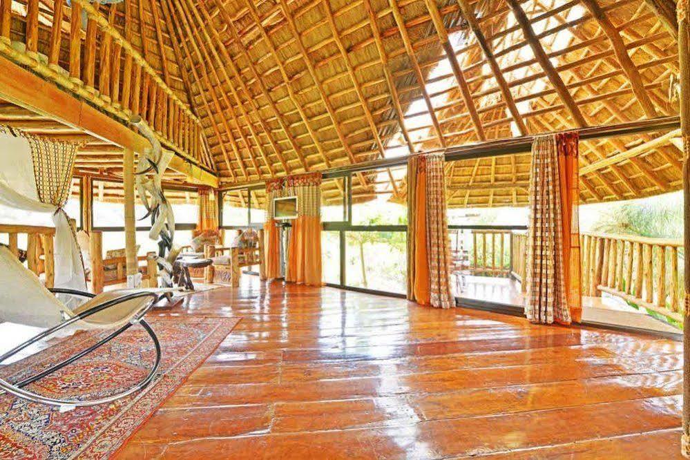 Malakai Eco Lodge Kajansi エクステリア 写真